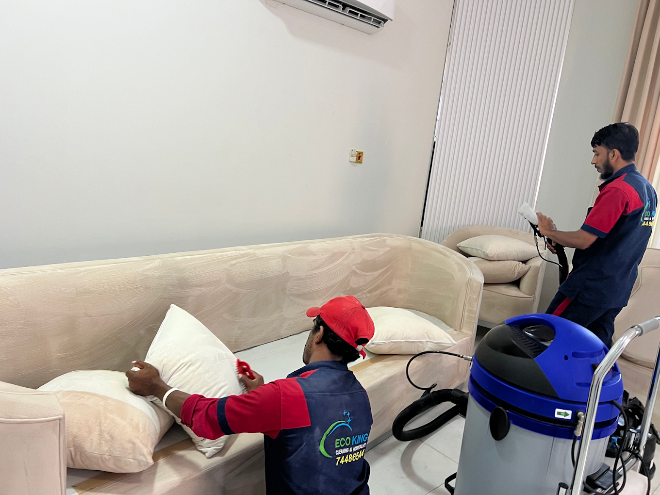 sofa steam cleaning service